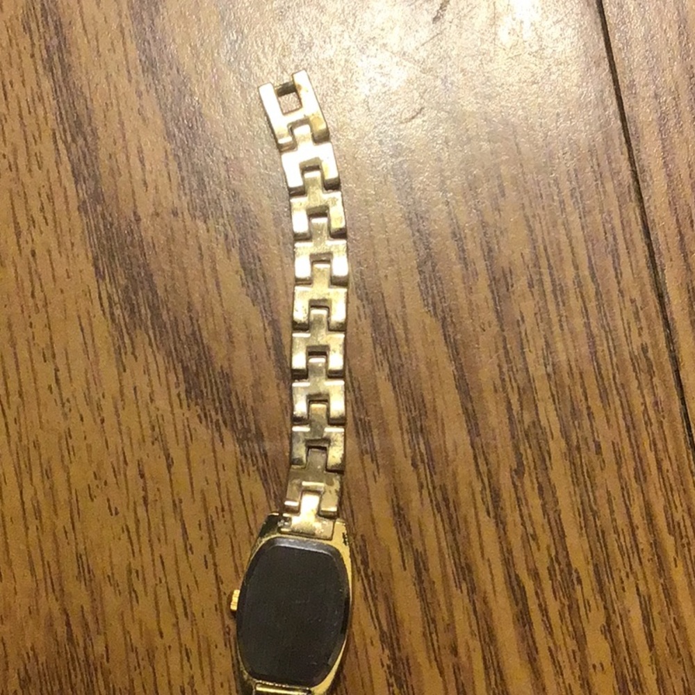 Watch - Picture 4 of 5